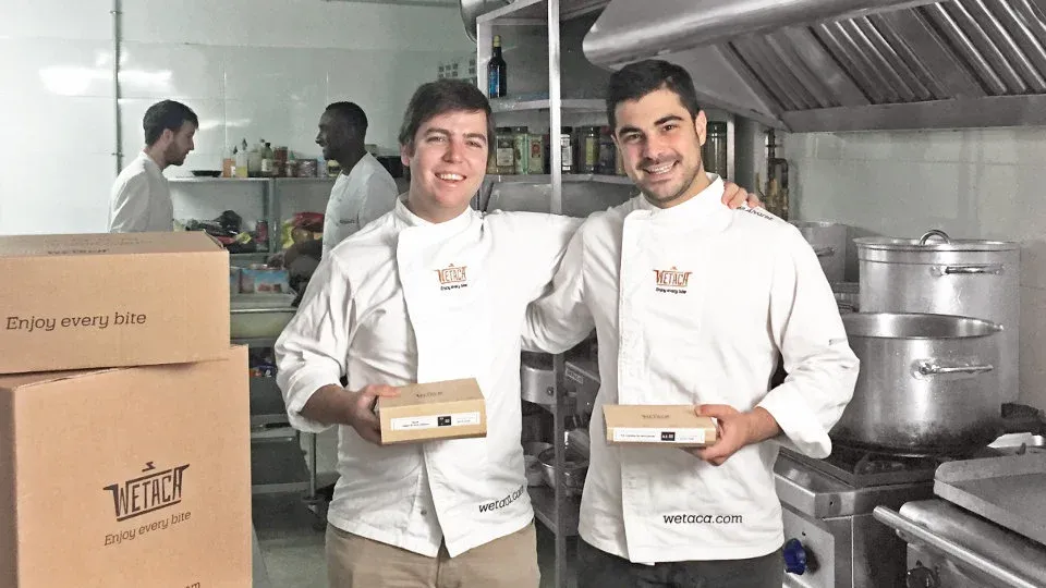 Andrés Casal y Efrén Vázquez en los comienzos de Wetaca, en su primera cocina