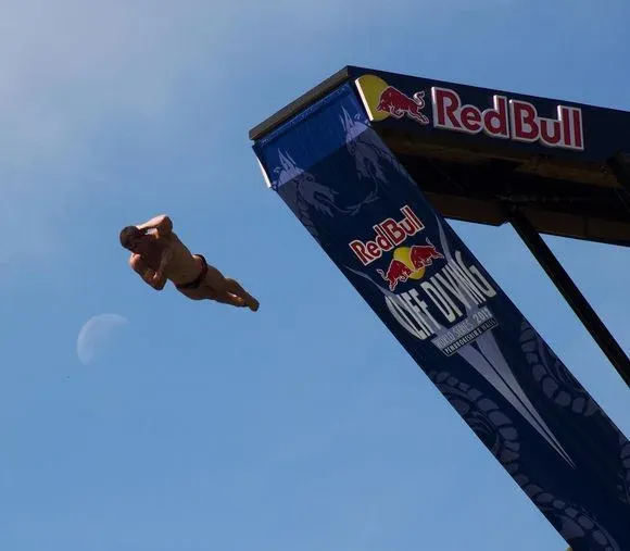 El caso Red Bull: cómo convertir una bebida energética en un imperio