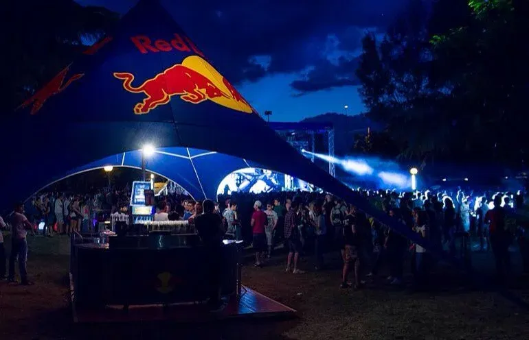 El caso Red Bull: cómo convertir una bebida energética en un imperio